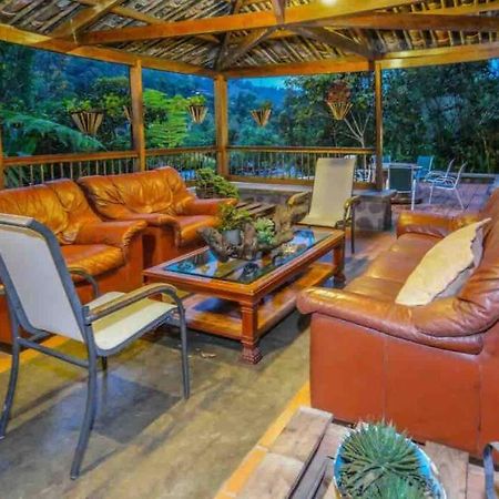 Вилла Finca Punta De Piedra Salento, Quindio Экстерьер фото